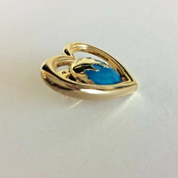 Avon Gold Tone Brooch Pin Open Heart Earth Globe - Picture 3 of 4